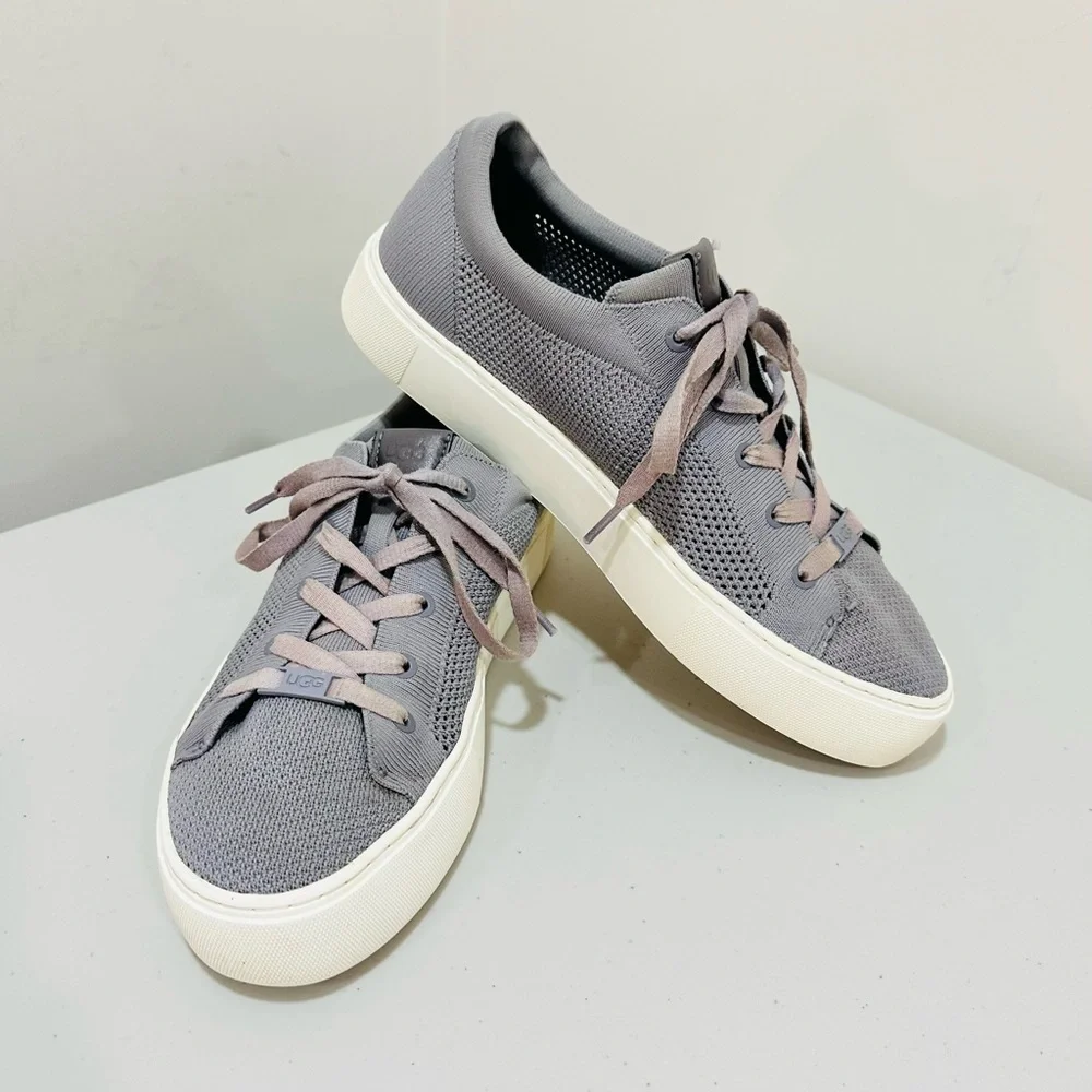 UGG Womens Zilo Knit‎ Sneakers LT/PAS GrayShoe Size 10